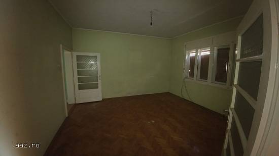 Proprietate imobiliara formata din teren si constructii - Seini