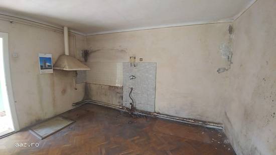 Proprietate imobiliara - teren si constructii - Seini