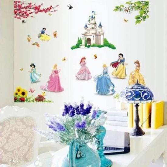 Sticker copii STICKERE DECORATIVE de perete cu PRINTESE Disney la castel IEFTINE