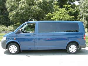 inchiriez microbuz 8+1 vw t5