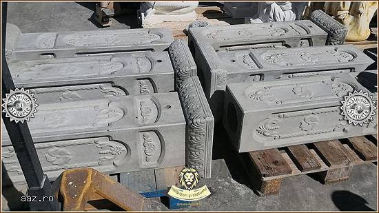 Stâlp susținere garduri,  din beton,  model S11.