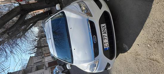 Vând Ford focus