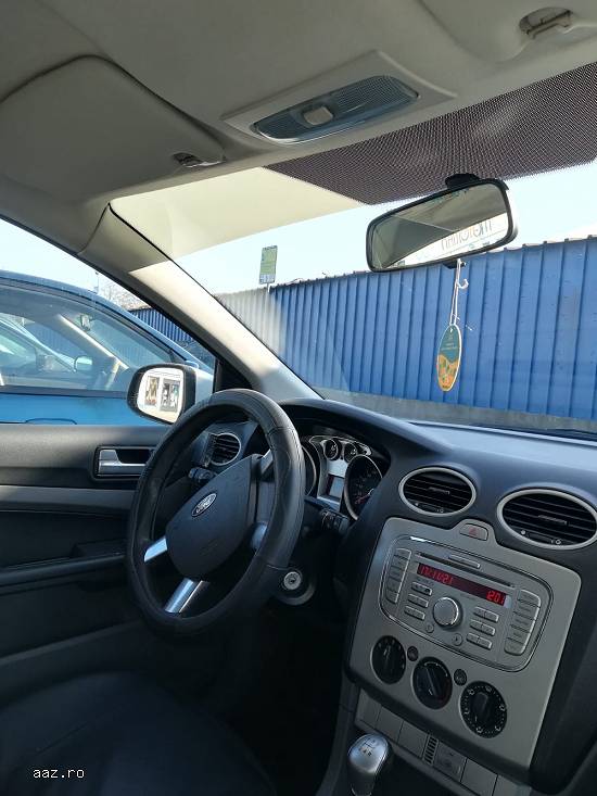 Vând Ford focus