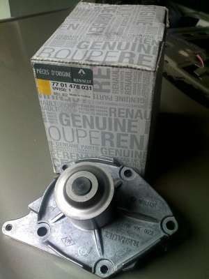 pompa apa megane 2 1,  5dci 82cp