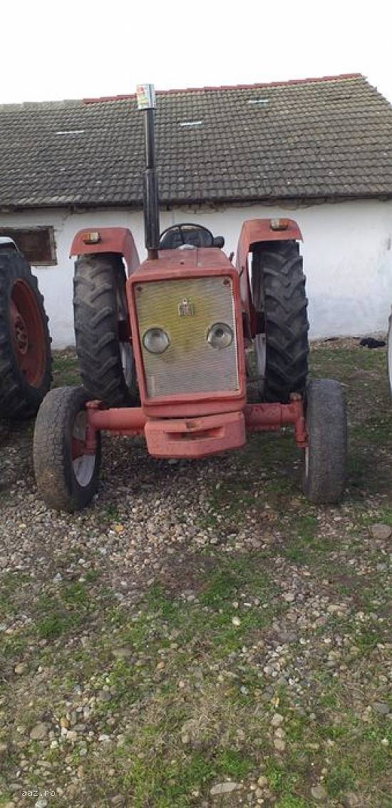 Tractor International 624