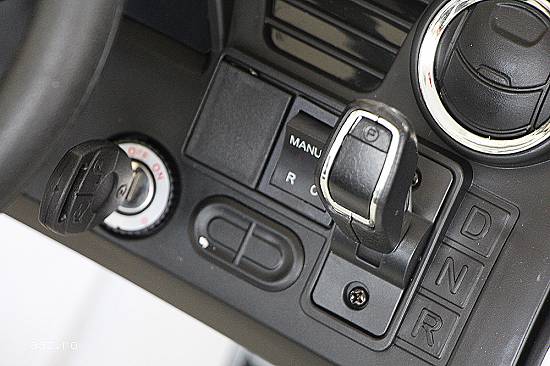 Masinuta electrica Land Rover Defender 90W 12V,   recomandat 3-8 ani