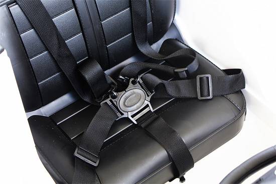 Masinuta electrica Land Rover Defender 90W 12V,   recomandat 3-8 ani