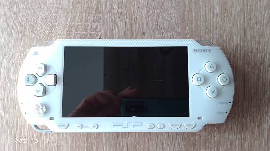 Consola Playstation portabil PSP modata 24 jocuri