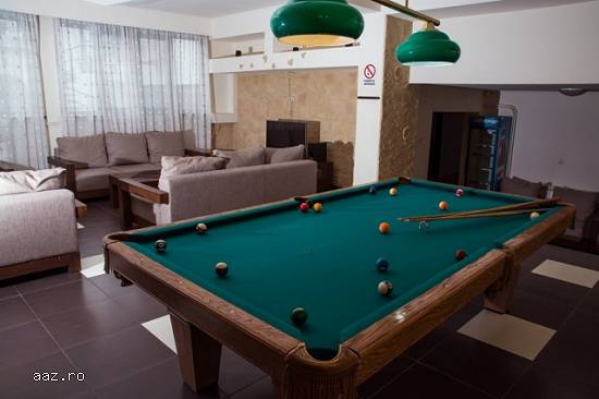 Pensiune 13 camere duble Caciulata Manastirea Cozia 570.000 euro