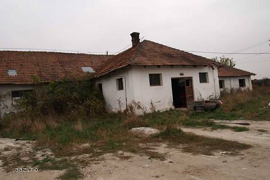 Proprietate imobiliara si bunuri mobile situate in loc. Hereclean,   jud. Salaj