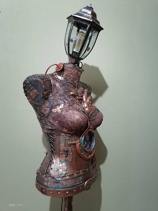 Lampa manechin steampunk/gothic/retro/vintage