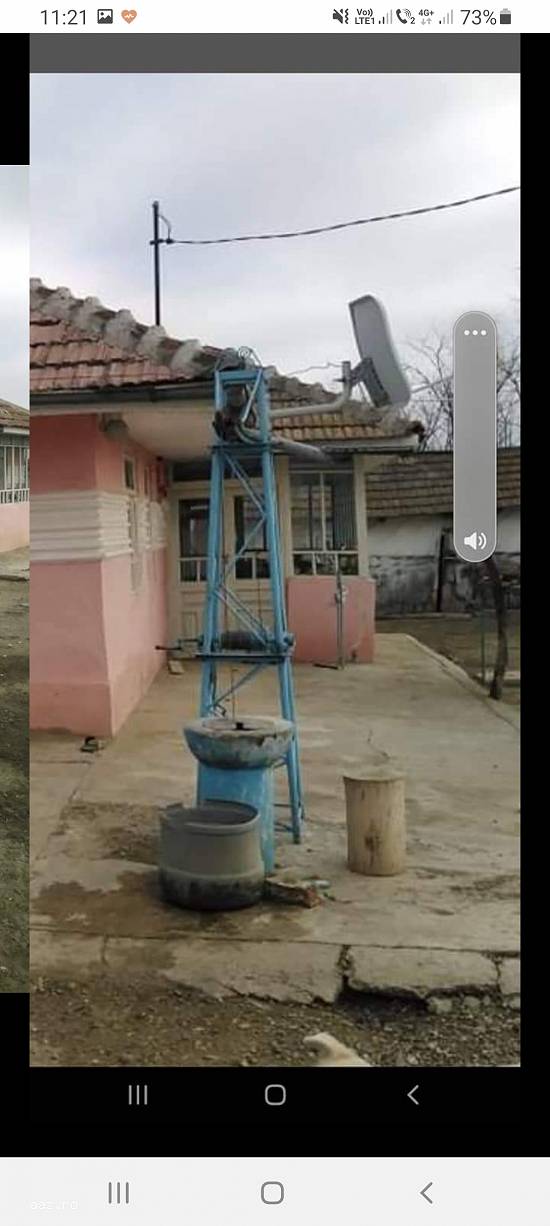 Casă bătrânească cu teren. Localiatatea Râșești 3720m pătrați lângă vama Albița si raul