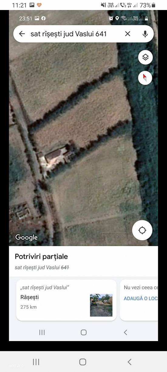 Casă bătrânească cu teren. Localiatatea Râșești 3720m pătrați lângă vama Albița si raul