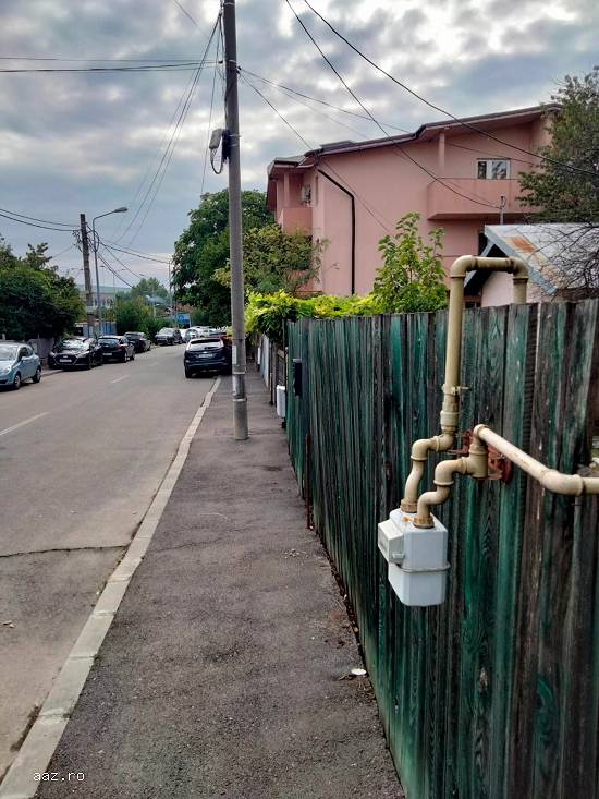 Casă și teren