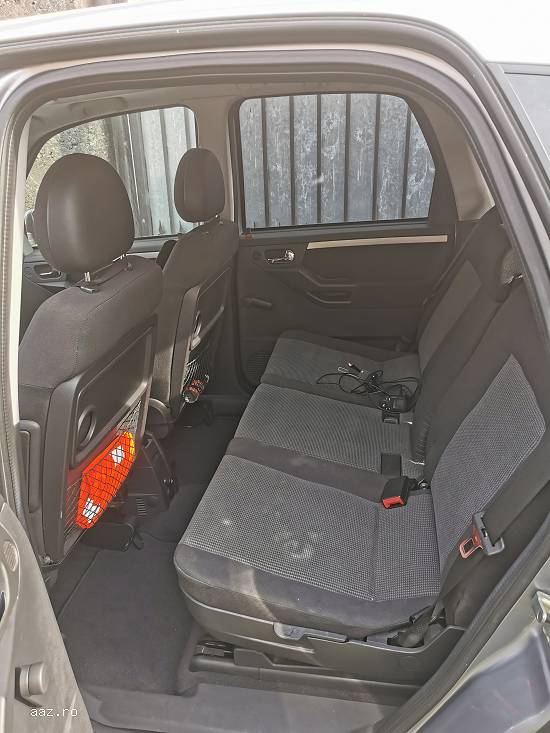 Vând urgent Opel Meriva 2003,    benzină,    motor 1,   6. Preț 2800 Euro