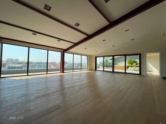 Penthouse 8 camere,  530mp,  Bucuresti,  1100000 euro