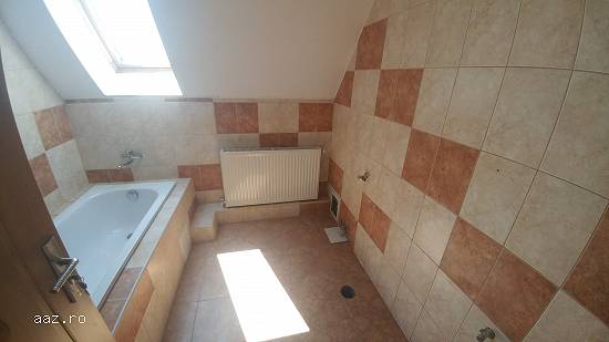 Proprietate imobiliara - teren si constructii - Braşov