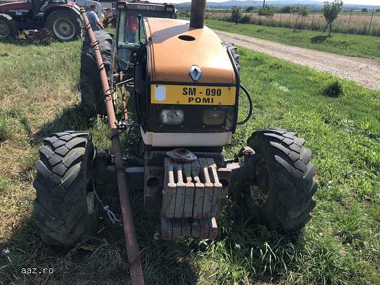 Tractor Renault 325,   loc. Pomi