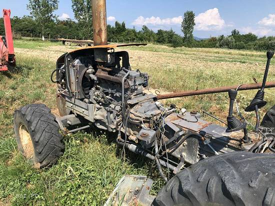 Tractor Renault 325,   loc. Pomi