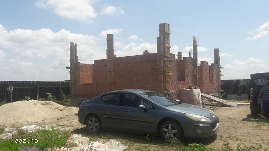 Vand casa nefinalizata