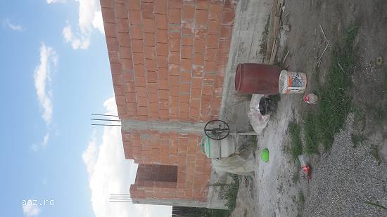 Vand casa nefinalizata