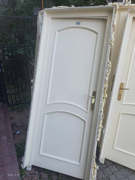 Vand usi din lemn masiv stejar