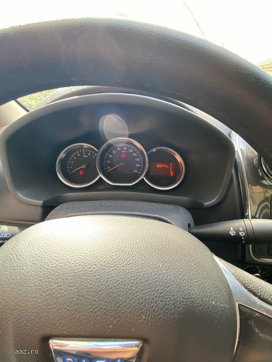 - Autoturism Dacia Logan Laureate -