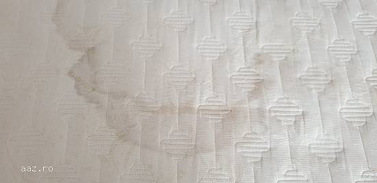 Curatam saltele de pat si canapele textile