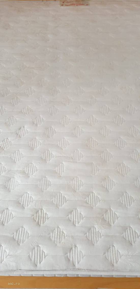 Curatam saltele de pat si canapele textile