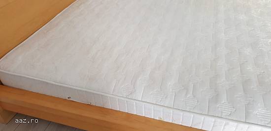 Curatam saltele de pat si canapele textile