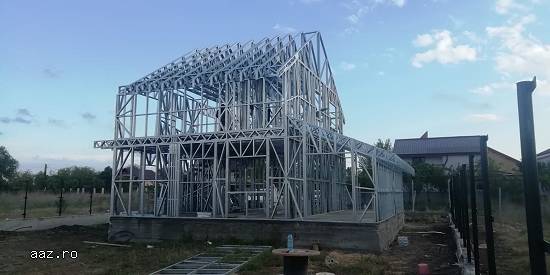 Construim containere modulare pe structură metalică rezistentă și invelite