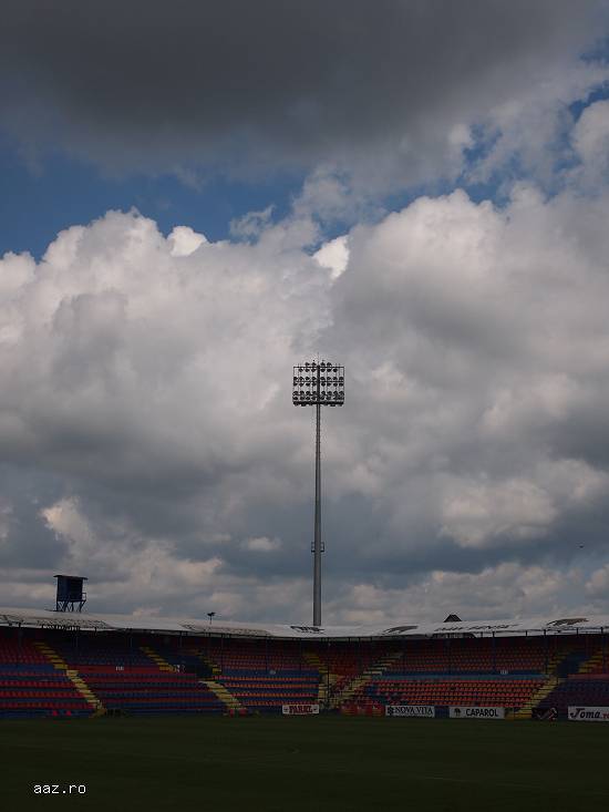 Instalatie nocturna - stadion -