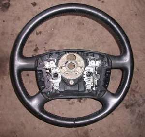 Volan din piele si comenzi VW