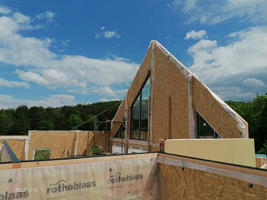 Construim case pe structura de lemn