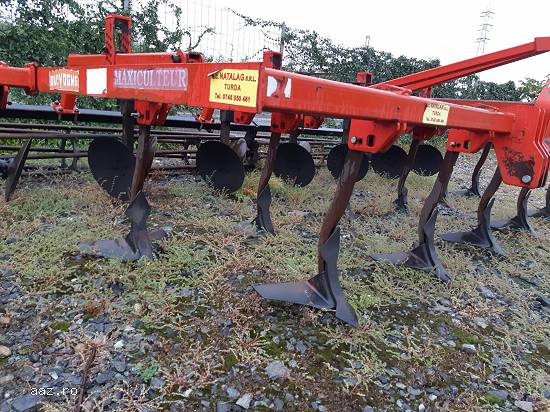 CULTIVATOR AGRICOL 5 METRI
