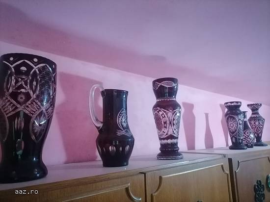bibelouri si vaze de rubin