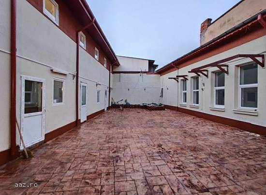 Casa 800mp,    10 camere,    Decebal,    Bucuresti,    8000 euro