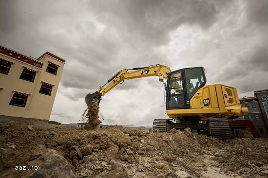 Oferim servicii inchiriere excavator pe senile