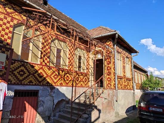 Casa 280mp,   teren1200mp,   Rusii-Munti,   Mures,   60000 euro