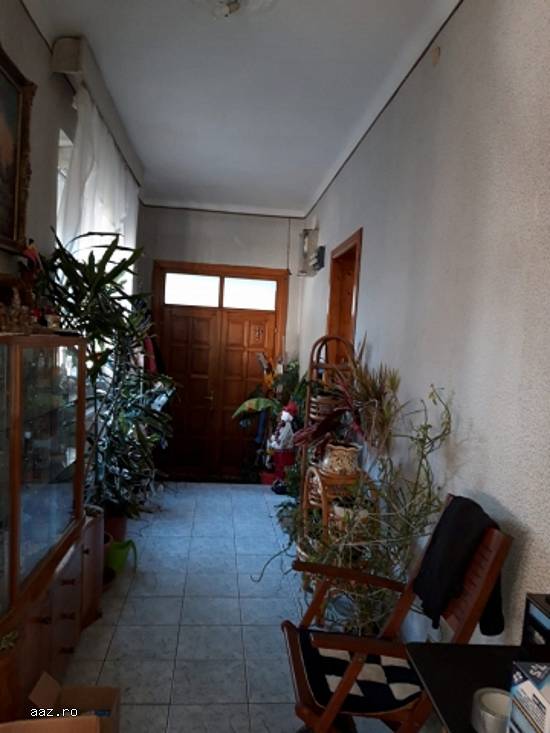 Casa,   322mp,   teren 694mp,   UTA,   Arad,   300000 euro