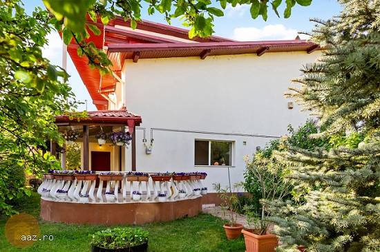 Vila 300mp,   teren 1080mp,   Fundeni,   Bucuresti,   650000 euro