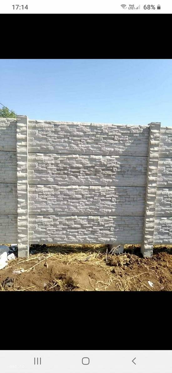 Executam gard de beton
