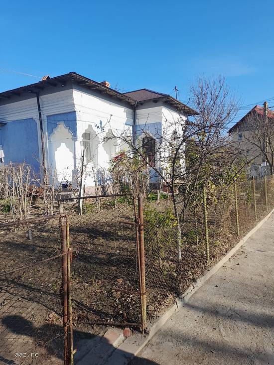 Casa de vânzare