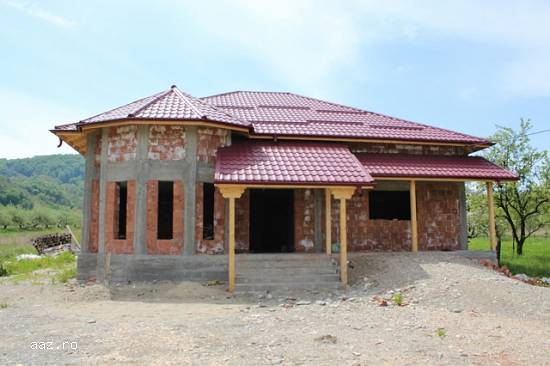 Casa 181mp,   teren 2500 mp,   Candesti Vale,   Dambovita,   70000 euro