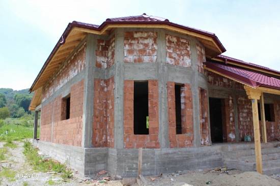 Casa 181mp,   teren 2500 mp,   Candesti Vale,   Dambovita,   70000 euro