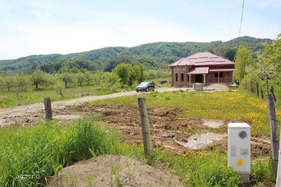 Casa 181mp,   teren 2500 mp,   Candesti Vale,   Dambovita,   70000 euro