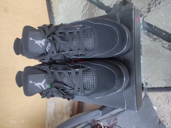Jordan Retro 4 Black Cat