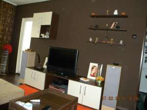 Dau in chirie apartament cu 2 camere
