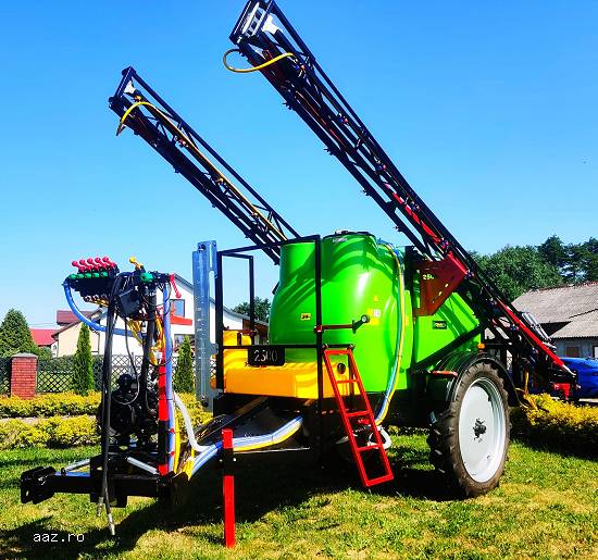Instalatie de erbicidat tractata 2000l