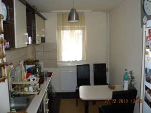Dau in chirie apartament cu 2 camere
